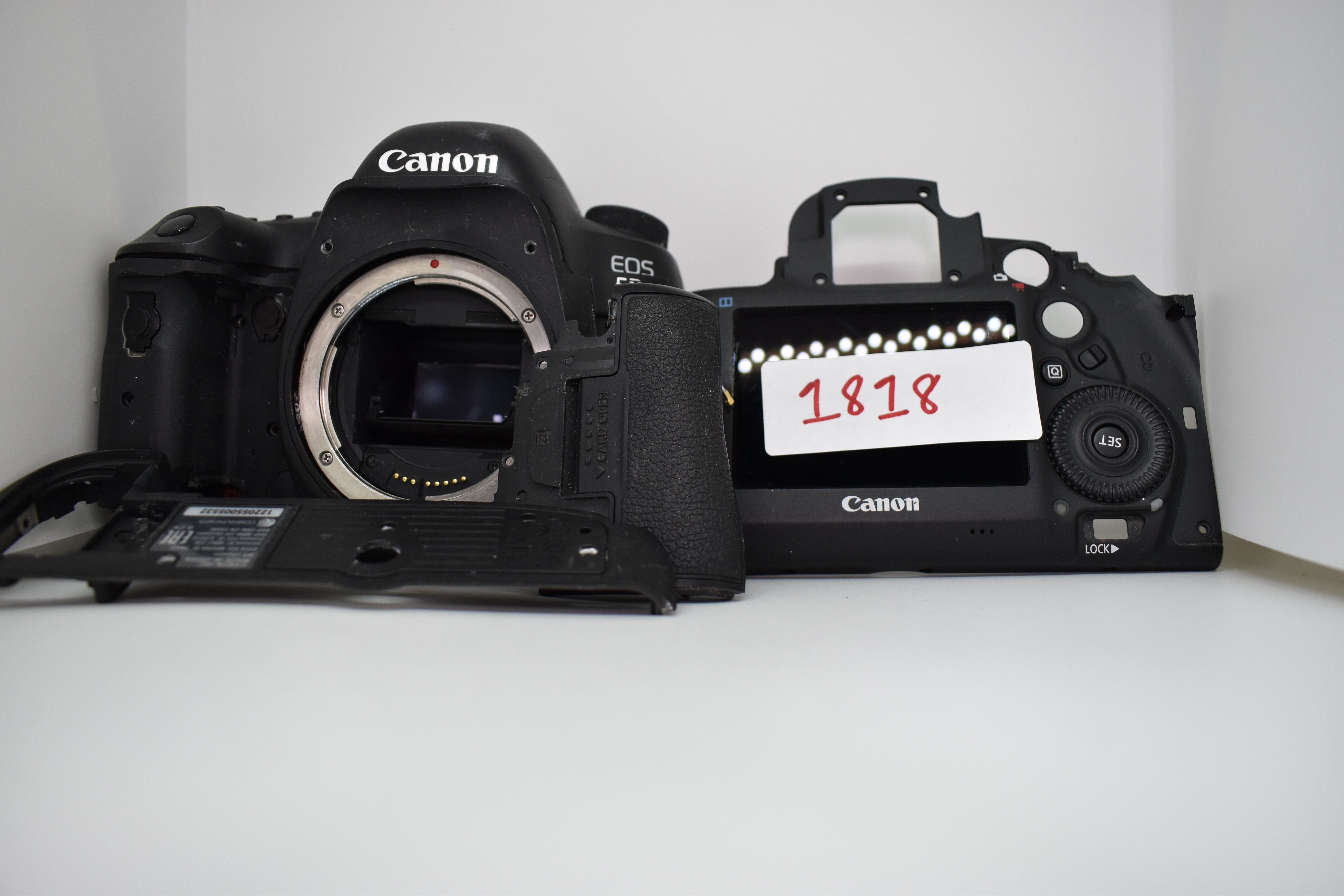 Canon EOD 5D Mark IV - Parts