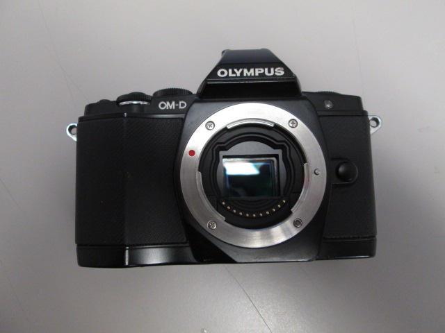 Olympus OM-D E-M5 - black USED
